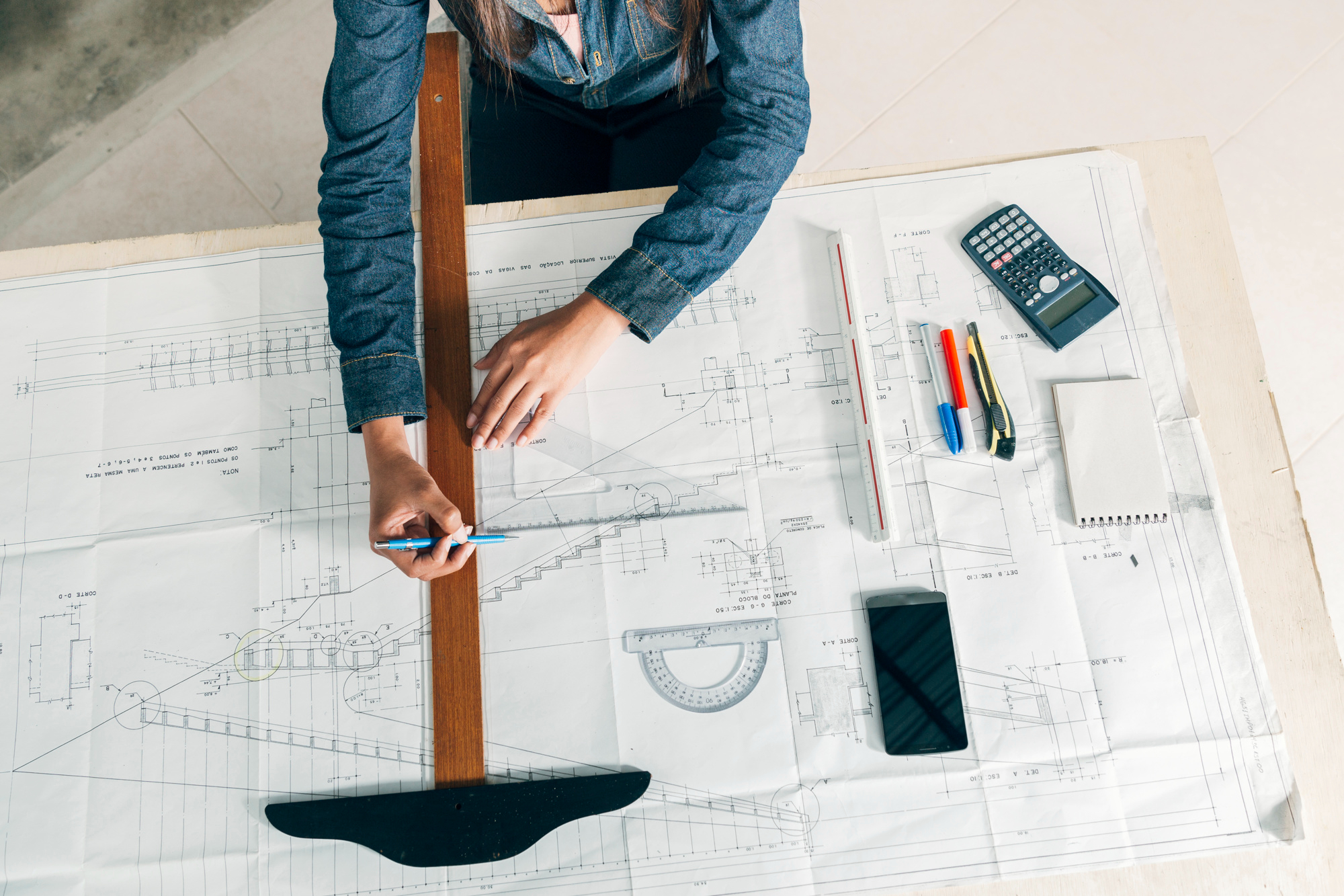 Suivi des travaux - accompagnement professionnel pour un chantier maîtrisé